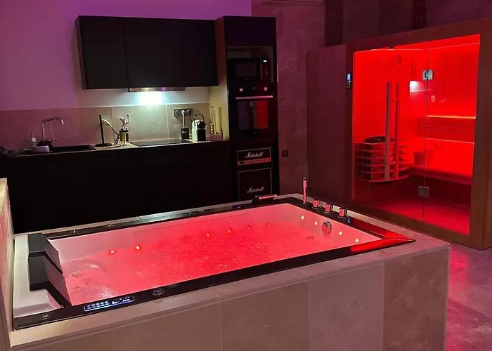 Da Lisa Wellness Proche Centre Appartamento